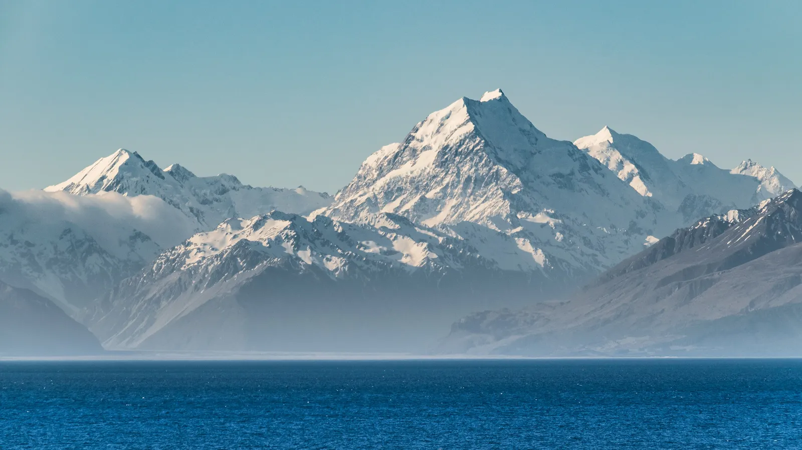 Lake Pukaki with Aoraki Mount Cook