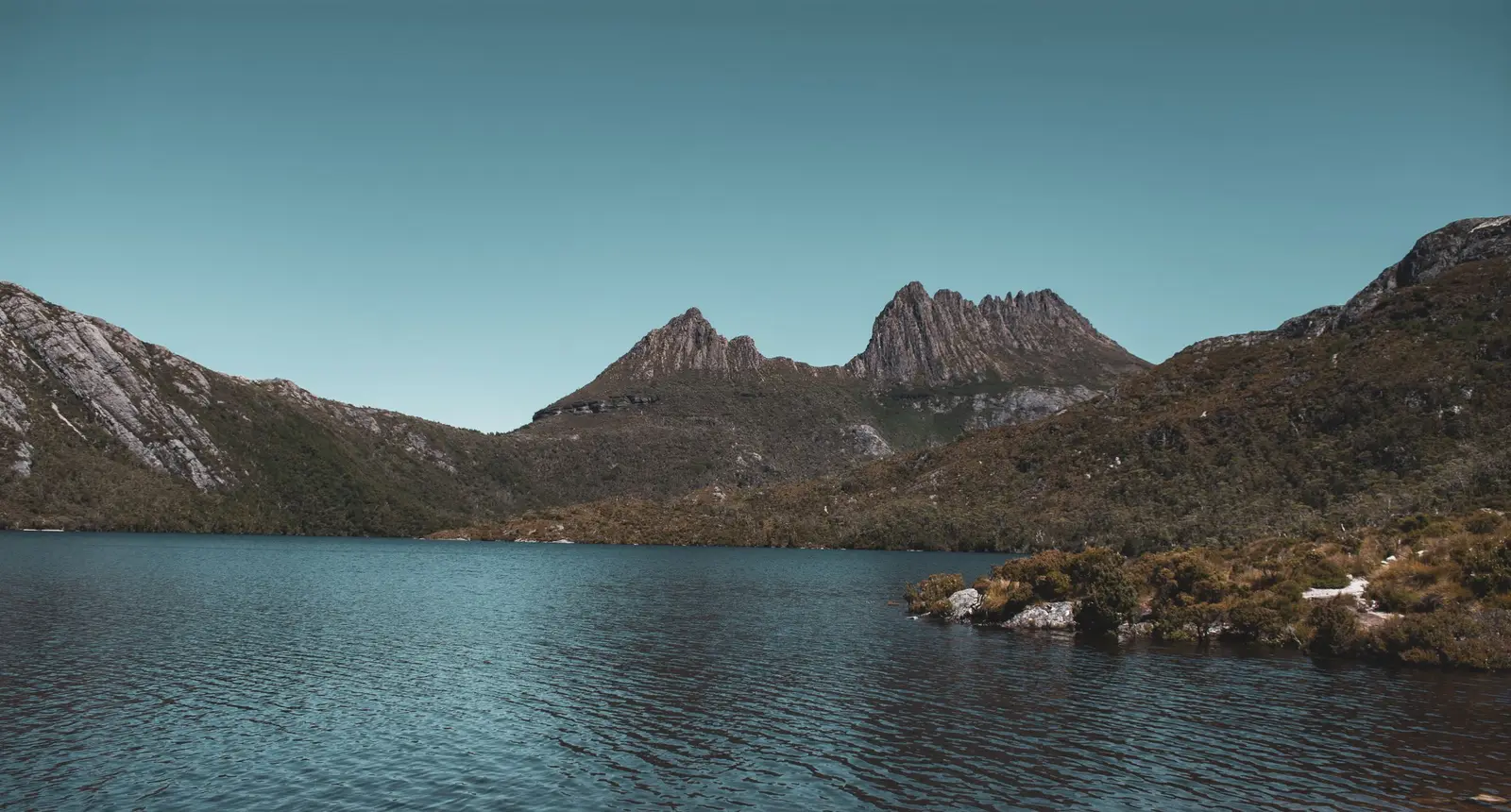 A Tasmanian lake and mountain landscape